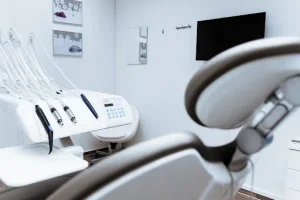 Znaczenie regularnych wizyt kontrolnych u dentysty